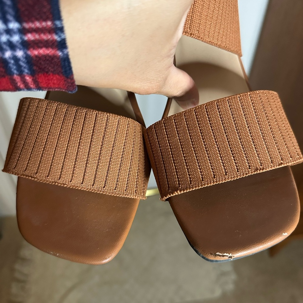 Elegant Brown Women's Sandals - Picture 4 of 4